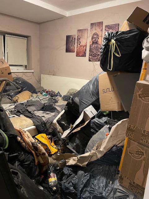 Messie-Wohnung vor der Entrümpelung in Minden