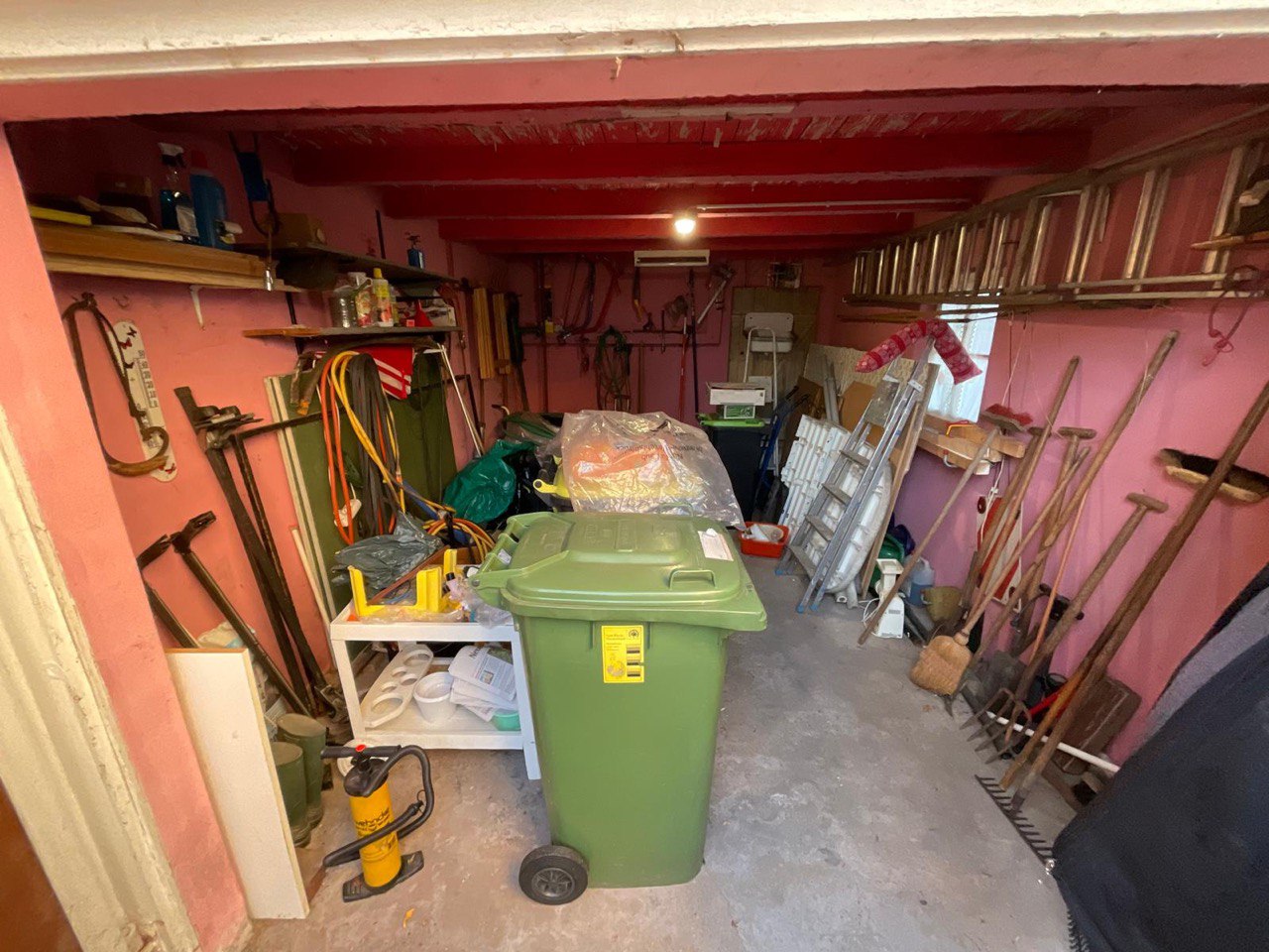 Vorher - Garagenräumung in Minden